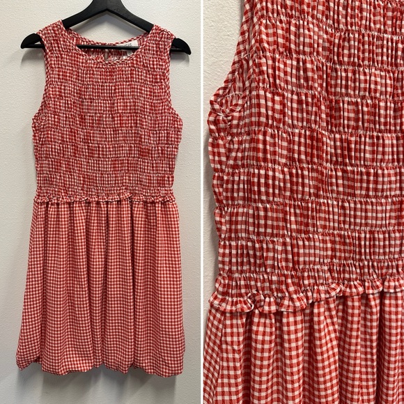 GILLI Bubble Hem Gingham Dress - Picture 1 of 3